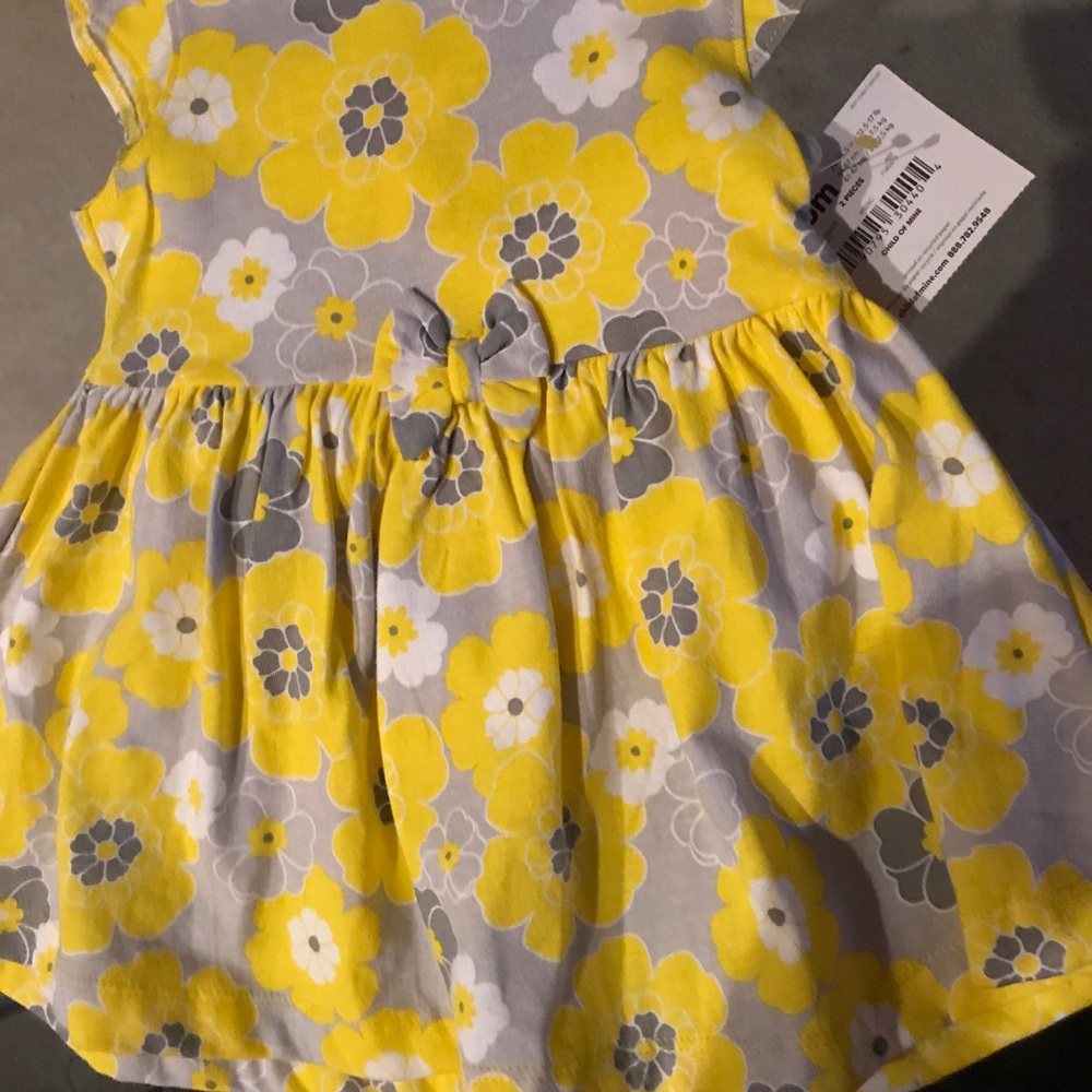 Two piece set - Picture 2 of 2